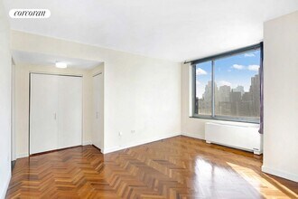 356 E 88th St in New York, NY - Building Photo - Building Photo