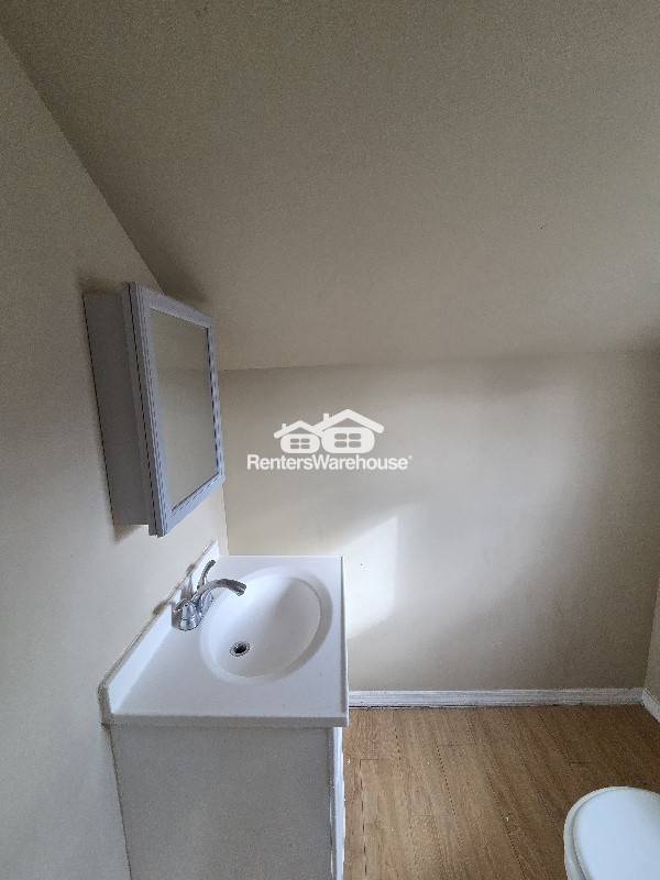 8711 Alva Ave in St. Louis, MO - Foto de edificio - Building Photo