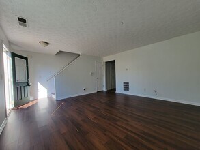 200 Meadowlark Pl in Austell, GA - Building Photo - Building Photo