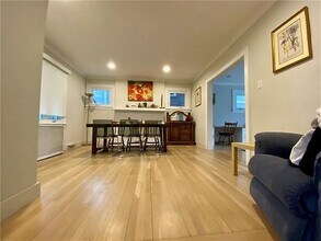 5463 Fair Oaks St in Pittsburgh, PA - Building Photo - Building Photo