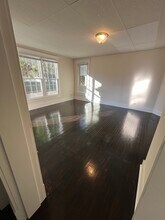 270 Avon Ave, Unit 1 in Plainfield, IN - Foto de edificio - Building Photo