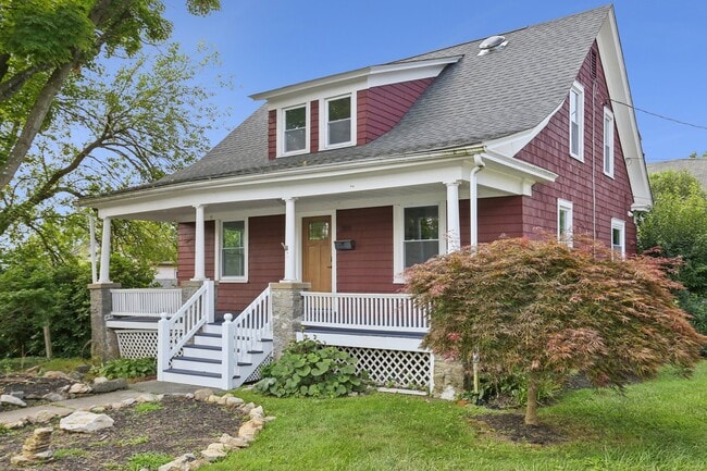 property at 702 Washington St
