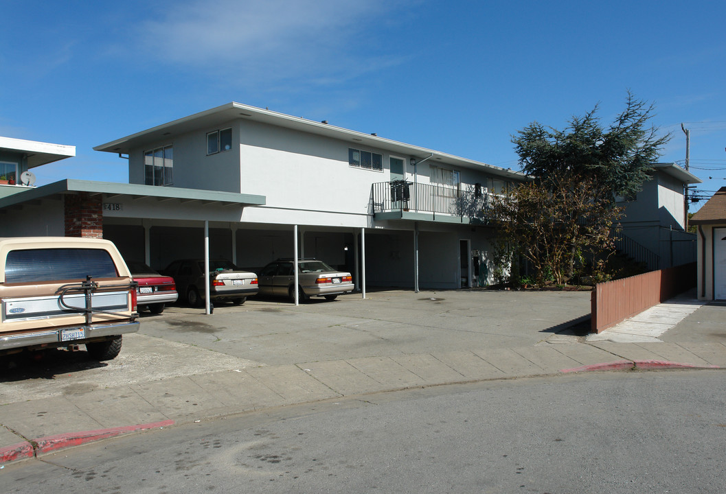 418 Rogell Ct in San Mateo, CA - Building Photo