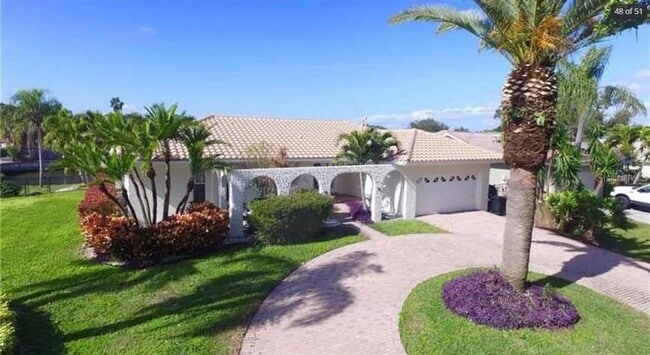 2001 Hawaii Ave NE in St. Petersburg, FL - Building Photo - Building Photo