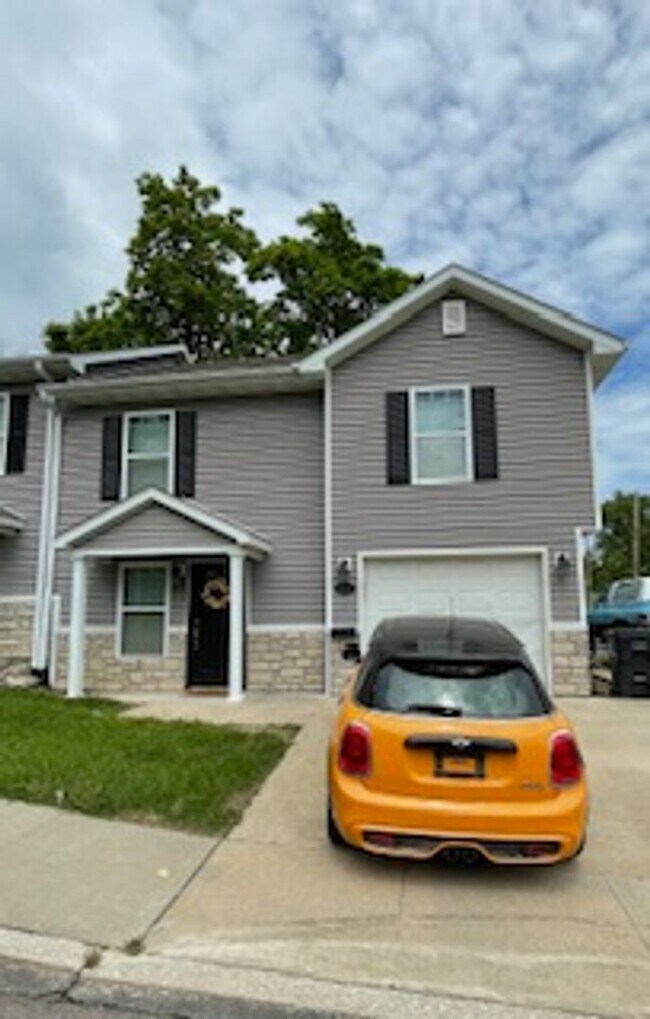 property at 103-105-105 Oak St