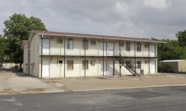 Twin Apartments in Killeen, TX - Building Photo - Building Photo