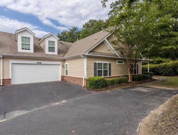 2002 Amberley Dr