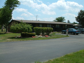 Concord Square Apartments in Williamsburg, OH - Building Photo - Building Photo