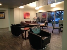 Casa De Oro Apartments