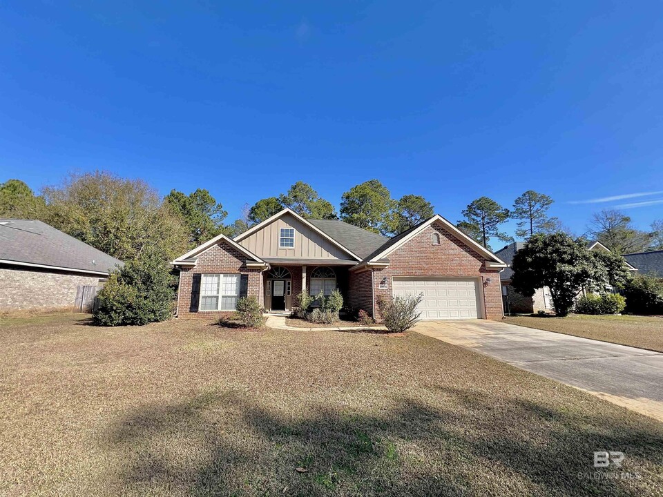 30444 Pinyon Dr in Spanish Fort, AL - Foto de edificio