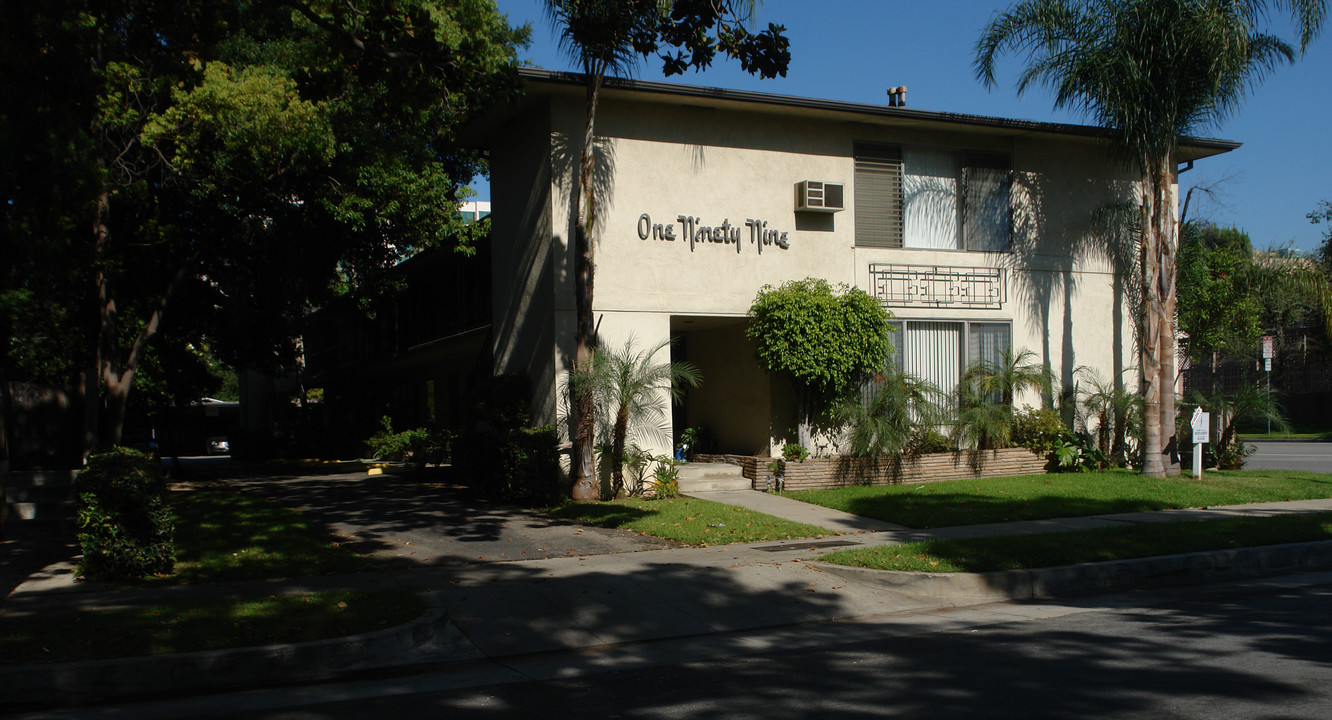 199 S Madison Ave in Pasadena, CA - Building Photo