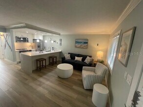 225 104th Ave in Treasure Island, FL - Building Photo - Building Photo