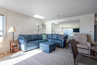 493 Ocean Blvd in Hampton, NH - Building Photo - Building Photo