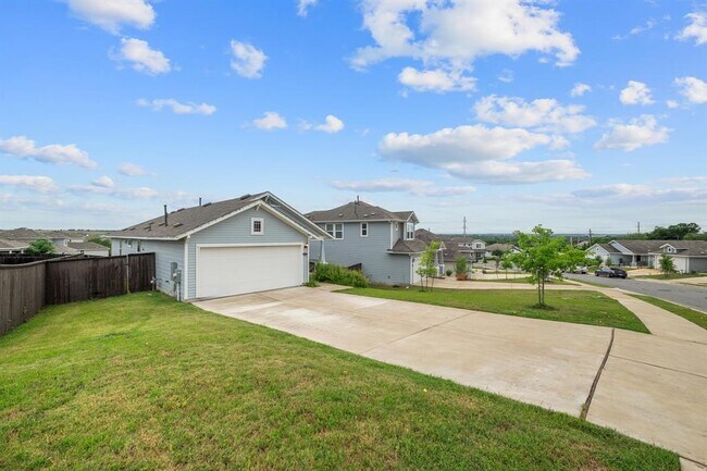 11324 Lago de Garda Dr in Austin, TX - Foto de edificio - Building Photo
