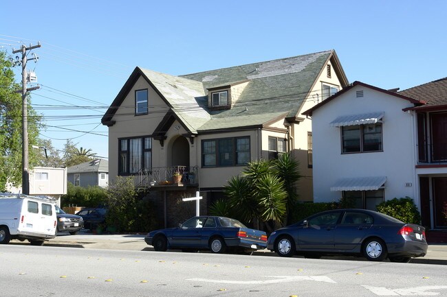 926 Arguello St in Redwood City, CA - Foto de edificio - Building Photo