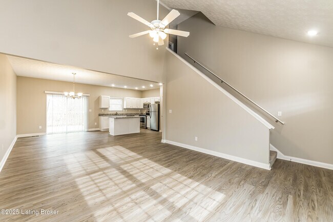 9137 River Trail Dr in Louisville, KY - Building Photo - Building Photo