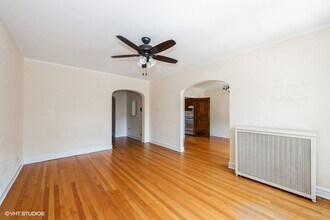 6881 N Overhill Ave in Chicago, IL - Building Photo - Building Photo
