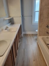 734 Auburn Ave, Unit 1000 in Buffalo, NY - Foto de edificio - Building Photo