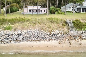 4037 Bluff Ln in Cape Charles, VA - Building Photo - Building Photo
