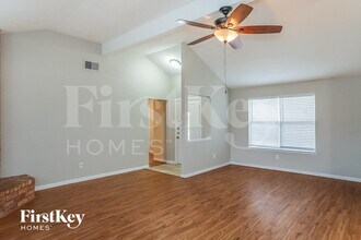 2334 Webster Ranch Rd in Friendswood, TX - Foto de edificio - Building Photo