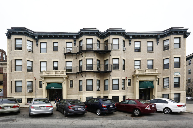 Comaven Housing in Boston, MA - Foto de edificio - Building Photo