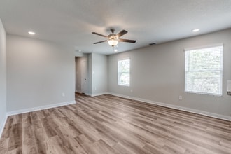 721-733 Ryan Xing in San Antonio, TX - Building Photo - Building Photo