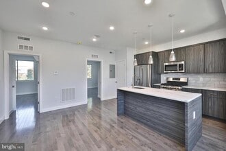 1939 N Darien St in Philadelphia, PA - Foto de edificio - Building Photo