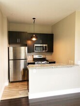 78 Summit Ave in Jersey City, NJ - Foto de edificio - Building Photo