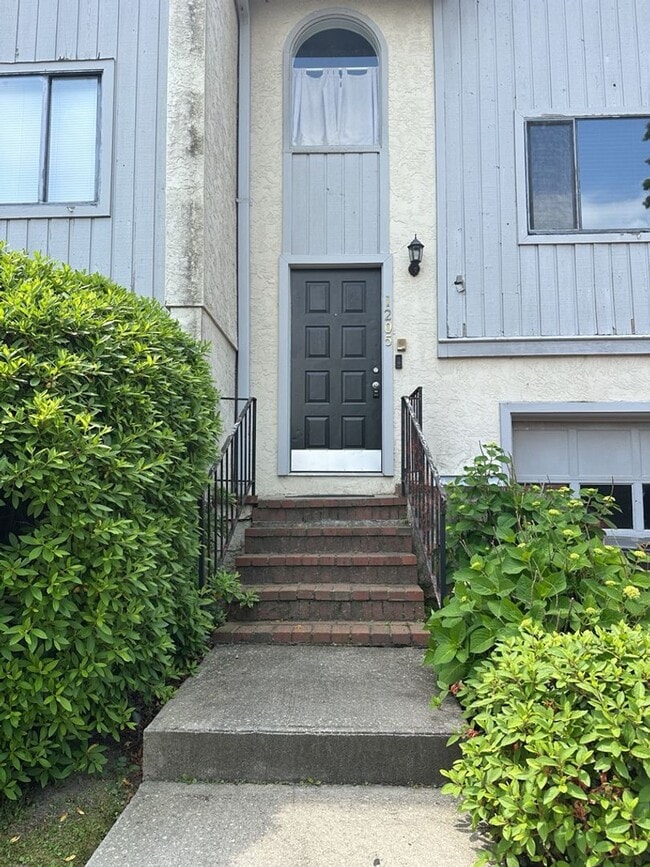 property at 1205 Mersac Ct
