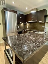 88 Park Lawn Rd in Toronto, ON - Building Photo - Building Photo