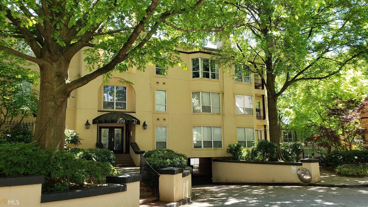 209 14th St NE-Unit -206 in Atlanta, GA - Building Photo
