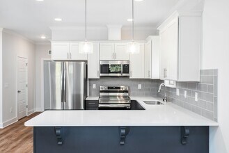703 Grant St in Durham, NC - Building Photo - Building Photo