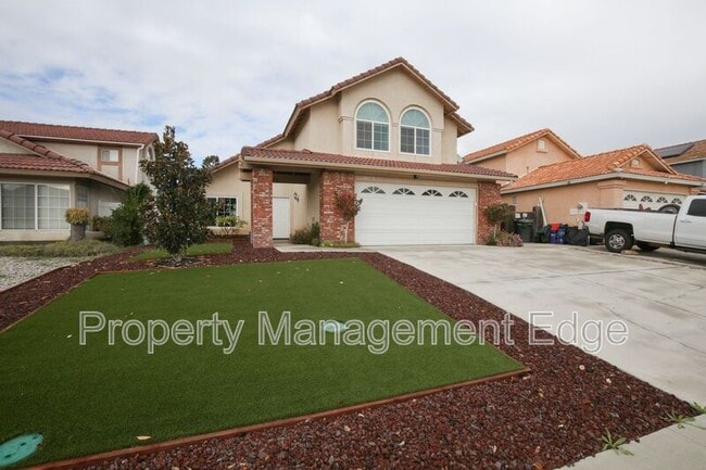 30352 Sierra Madre Dr in Temecula, CA - Building Photo - Building Photo