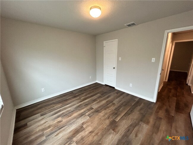 724 Stonemanor in Seguin, TX - Building Photo - Building Photo