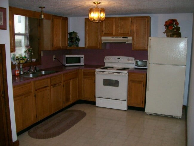 1403 Lake Ariel Hwy, Unit A in Lake Ariel, PA - Foto de edificio - Building Photo