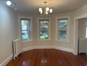 117 Beech St, Unit 1 in Belmont, MA - Building Photo - Building Photo