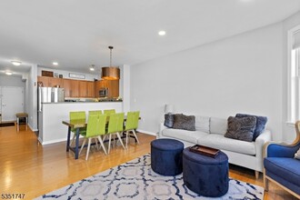 30 Freedom Way in Jersey City, NJ - Building Photo - Building Photo