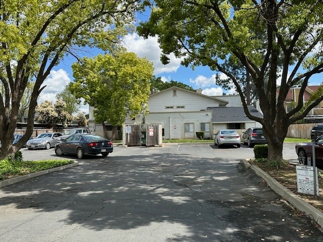 Winchester Apartments in Lodi, CA - Building Photo - Building Photo