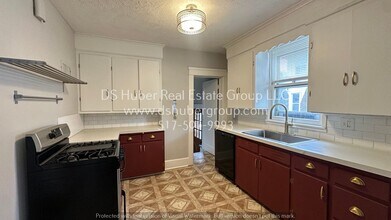 216 Marshall St in Lansing, MI - Building Photo - Building Photo