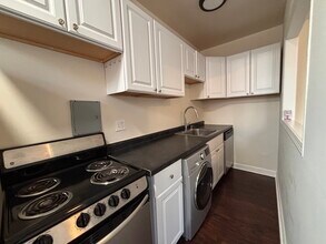 3346 N Marshfield Ave, Unit 102 in Chicago, IL - Building Photo - Building Photo