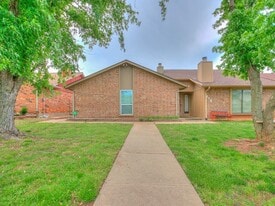 712 NW 137th St in Edmond, OK - Building Photo