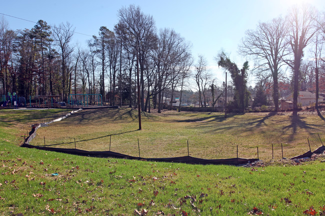 2009 Maywood St in Greensboro, NC - Building Photo - Building Photo