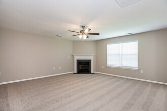 6930 Wandering Creek Dr in Charlotte, NC - Building Photo - Building Photo