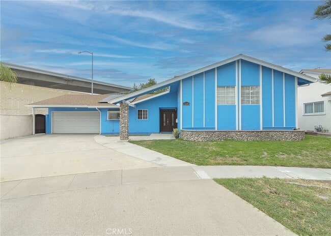 property at 1208 N Earl Cir