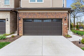 1675 Addison Cir in Commerce Township, MI - Building Photo - Building Photo