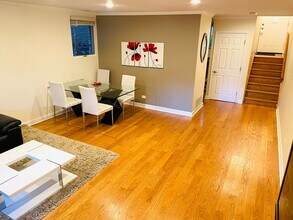 1295 W Flournoy St, Unit A in Chicago, IL - Building Photo - Building Photo
