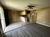 2201 N Grand Blvd, Unit 10 in Pearland, TX - Building Photo - Building Photo