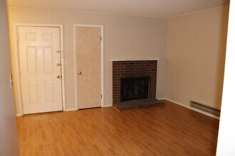 1209 W Plum St-Unit -B14 in Fort Collins, CO - Foto de edificio - Building Photo