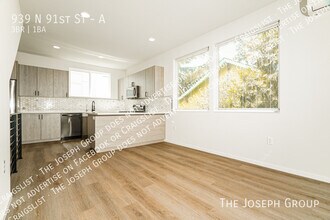 939 N 91st St in Seattle, WA - Foto de edificio - Building Photo
