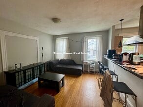 6 Belmont St, Unit 1 in Somerville, MA - Foto de edificio - Building Photo
